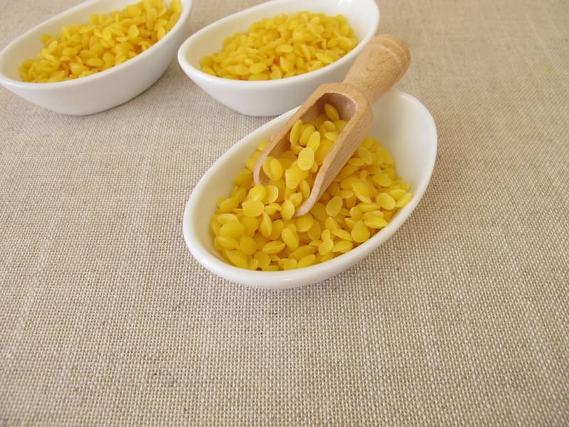 Bienenwachspastillen für Ihre Kosmetik, Bienenwachstücher und Kerzen