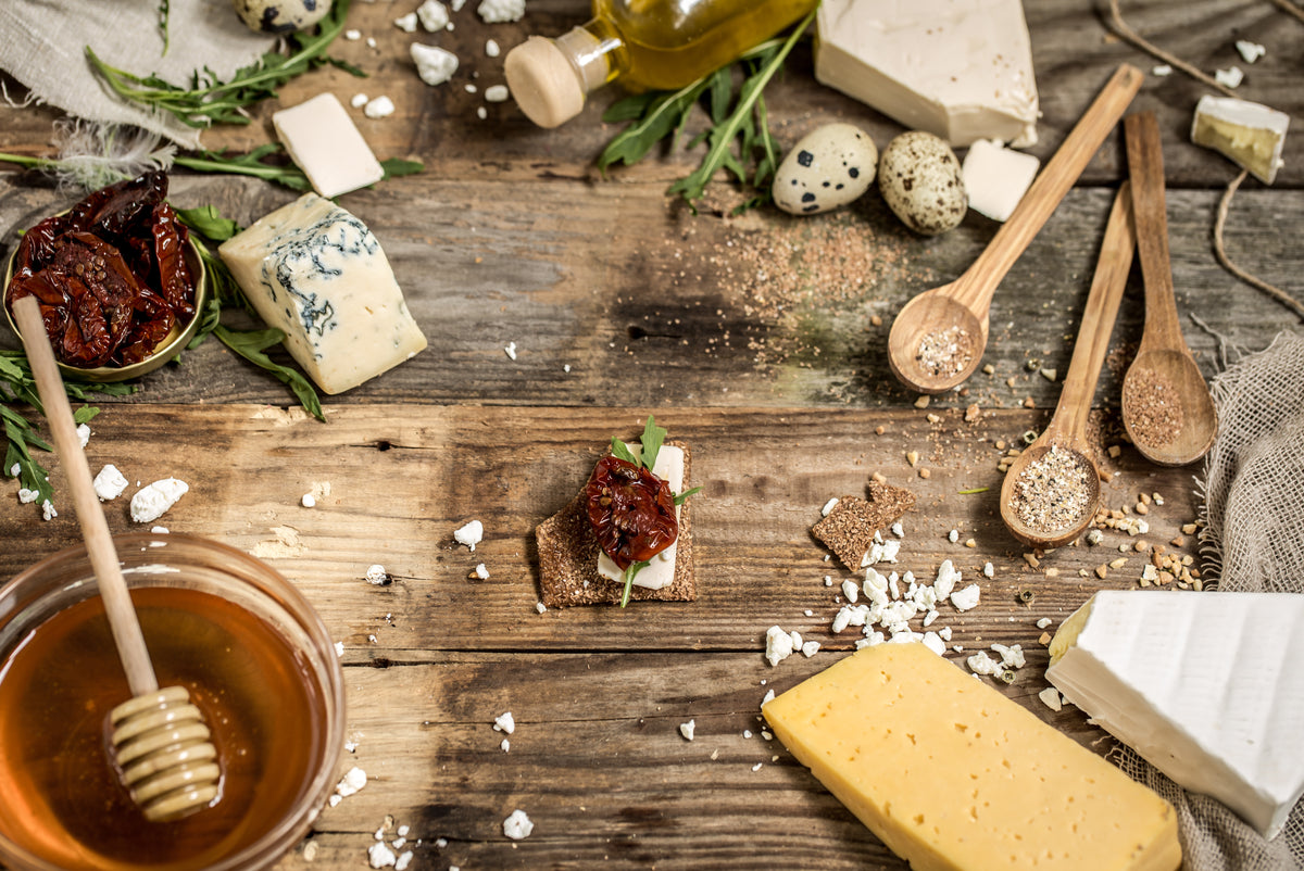 Hochwertiger Honig aus Thüringen für den perfekten Genuss zu Käse und getrocknetem Gemüse.