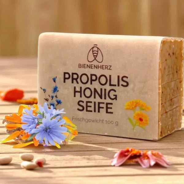 Propolis Seife mit Honig und Blumen für eine sanfte und natürliche Reinigung deiner Hände.